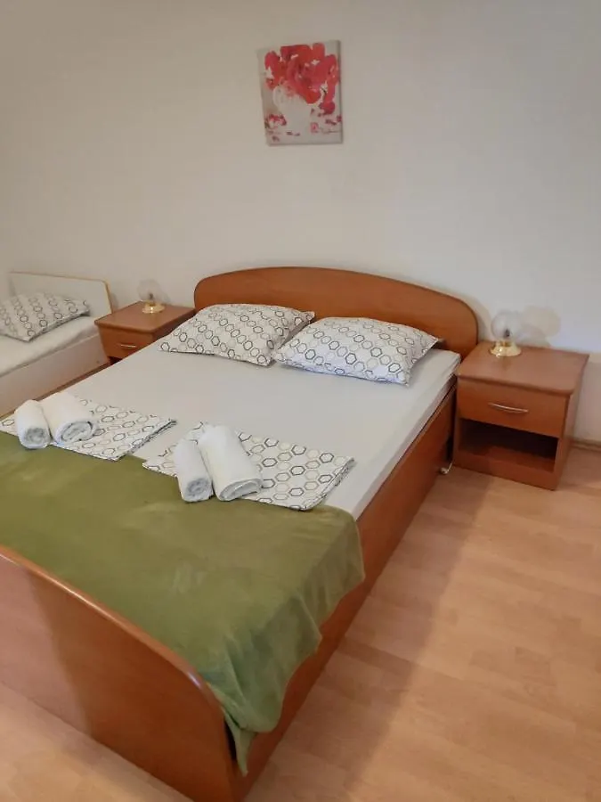 Apartments Mario Biograd Na Moru