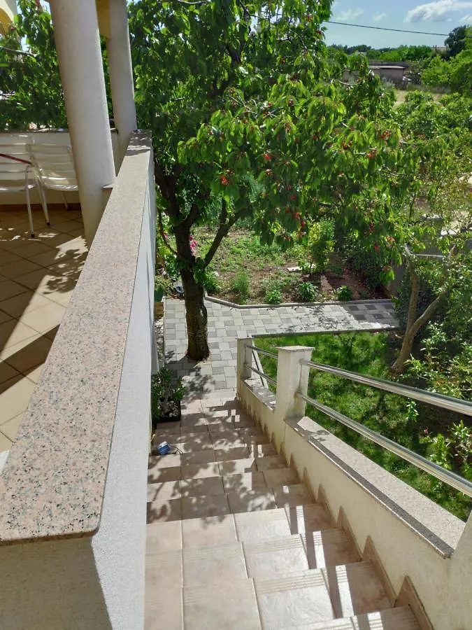 Apartments Mario Biograd Na Moru