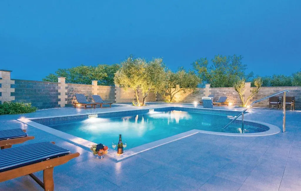 Apartments Mario Biograd Na Moru