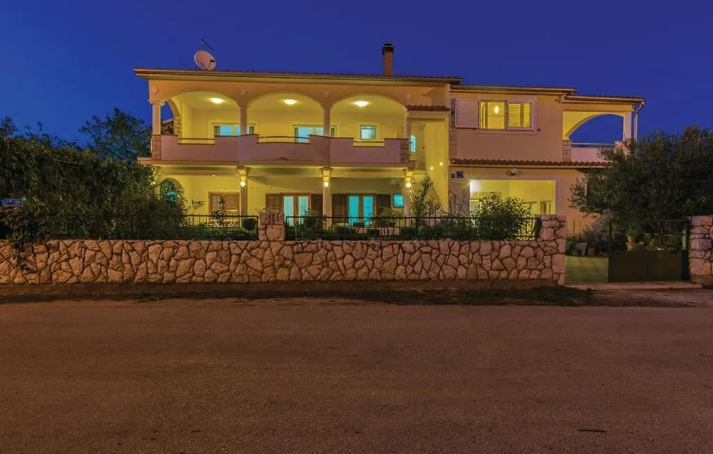 Apartments Mario Biograd Na Moru